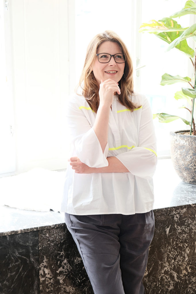 Eva Primavesi hat gut Lachen denn ihre Kundinnen sind laufend in der Presse